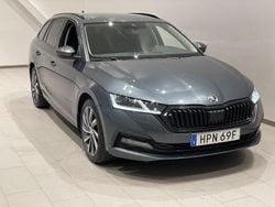 Grå (quartz grey metallic) Begagnad 2021 Skoda Octavia Style Kombi | 249 000 kr (Lite dyr)