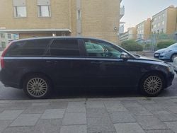 Svart Begagnad 2008 Volvo V50 Momentum Kombi | 23 500 kr (Superpris)