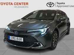 Mörkgrå (grå) Begagnad 2023 Toyota Corolla Style Kombi | 284 900 kr (Marknadspris)