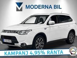 Vit Begagnad 2015 Mitsubishi Outlander SUV | 119 900 kr