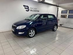 Blå Begagnad 2011 Skoda Fabia Ambiente Halvkombi | 35 000 kr (Marknadspris)