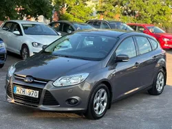 Brun Begagnad 2011 Ford Focus Trend Halvkombi | 59 500 kr (Marknadspris)
