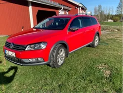 Röd Begagnad 2013 VW Passat Alltrack Kombi | 90 000 kr (Marknadspris)