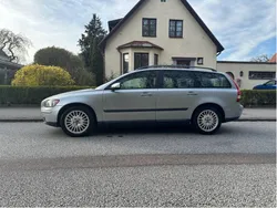 Silver Begagnad 2006 Volvo V50 Kinetic Kombi | 68 000 kr (Marknadspris)
