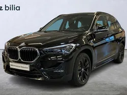 Svart Begagnad 2022 BMW X1 Sport Line SUV | 299 000 kr (Marknadspris)