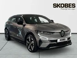 Grå Begagnad 2024 Renault Mégane Iconic Halvkombi | 399 400 kr (Dyr)