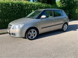 Brun Begagnad 2008 Skoda Fabia Ambiente Halvkombi | 27 000 kr (Marknadspris)