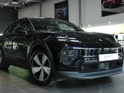 Svart Begagnad 2024 Porsche Macan SUV | 925 000 kr (Superpris)