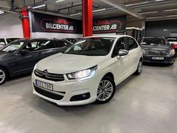 Vit metallic pärleffekt Begagnad 2016 Citroën C4 Halvkombi | 99 000 kr (Marknadspris)
