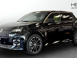 Svart (black) Ny 2025 Renault R5 Iconic Halvkombi | 409 900 kr