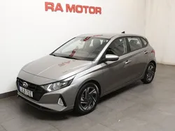 Grå (brass pearl) Begagnad 2022 Hyundai i20 Essential Halvkombi | 149 800 kr (Marknadspris)