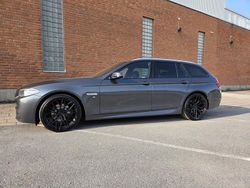 Grå Begagnad 2017 BMW 520 M Sport Kombi | 179 000 kr (Bra pris)
