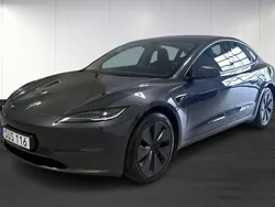 Grå (grey) Begagnad 2023 Tesla Model 3 Long Range Sedan | 449 900 kr