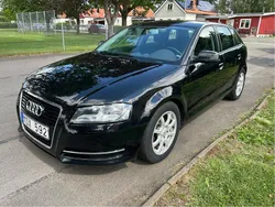 Svart Begagnad 2012 Audi A3 Sportback Attraction Halvkombi | 64 000 kr (Marknadspris)