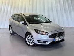 Grå Begagnad 2015 Ford Focus Titanium Kombi | 69 500 kr (Dyr)
