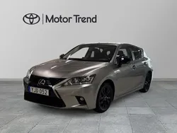 Ljusgrå (grå) Begagnad 2017 Lexus CT200h Sport Line Halvkombi | 185 000 kr