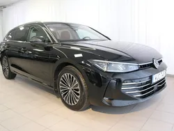 Svart Begagnad 2024 VW Passat Kombi | 389 000 kr (Dyr)
