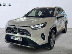 Vit Begagnad 2024 Toyota RAV4 Hybrid Executive SUV | 439 900 kr (Bra pris)