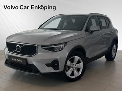 Silver Begagnad 2023 Volvo XC40 Core SUV | 344 900 kr (Marknadspris)