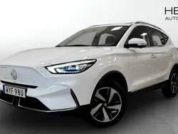 Vit (white) Begagnad 2022 MG ZS Luxury Sedan | 244 900 kr (Superpris)