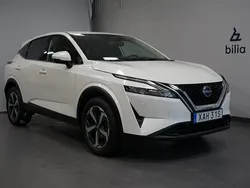 Vit Begagnad 2023 Nissan Qashqai N-Connecta SUV | 299 000 kr (Marknadspris)