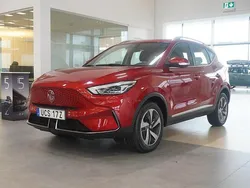 Röd Begagnad 2022 MG ZS Luxury Sedan | 239 900 kr (Superpris)
