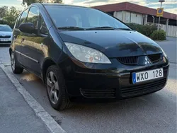Svart Begagnad 2005 Mitsubishi Colt Halvkombi | 12 000 kr (Bra pris)