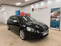 Svart Begagnad 2013 Volvo V60 R-Design Kombi | 149 900 kr (Marknadspris)