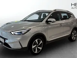 Grå (silver) Begagnad 2022 MG ZS Luxury Sedan | 249 900 kr (Superpris)