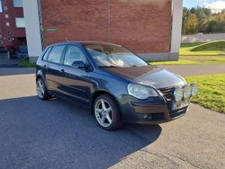 Grå Begagnad 2009 VW Polo Comfortline Halvkombi | 18 000 kr (Marknadspris)