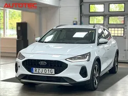 Vit Begagnad 2023 Ford Focus Active Halvkombi | 207 900 kr (Superpris)