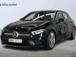 Svart Begagnad 2022 Mercedes A200 Halvkombi | 309 900 kr (Dyr)