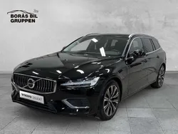 Svart Begagnad 2023 Volvo V60 Core Kombi | 389 000 kr (Marknadspris)