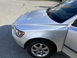 Grå Begagnad 2006 Volvo S40 Sedan | 15 000 kr (Superpris)