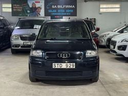 Mörkblå Begagnad 2000 Audi A2 Halvkombi | 34 900 kr (Marknadspris)