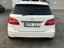Vit Begagnad 2012 Mercedes B200 Minibuss | 85 000 kr (Marknadspris)