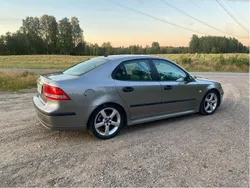 Grå Begagnad 2003 Saab 9-3 Vector Sedan | 14 900 kr (Marknadspris)
