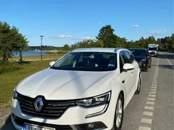 Vit Begagnad 2018 Renault Talisman GrandTour Kombi | 174 000 kr (Marknadspris)
