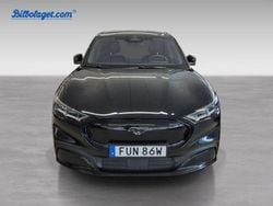 Svart Begagnad 2021 Ford Mustang Mach-E Standard Range SUV | 399 500 kr (Lite dyr)