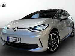 Silver Begagnad 2024 VW ID.3 Pro Performance Halvkombi | 384 900 kr (Dyr)