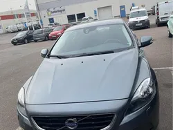 Grå Begagnad 2015 Volvo V40 Kinetic Kombi | 98 000 kr (Bra pris)