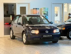 Mörkblå Begagnad 2002 VW Golf IV Halvkombi | 29 999 kr (Lite dyr)