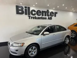Ljusgrå Begagnad 2008 Volvo S40 Kinetic Sedan | 34 900 kr (Lite dyr)