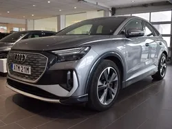 Tyfongrå metallic Begagnad 2021 Audi Q4 Sportback e-tron S-Line SUV | 389 000 kr