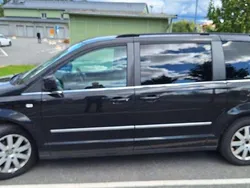 Svart Begagnad 2010 Chrysler Grand Voyager Limited Minibuss | 64 000 kr (Marknadspris)