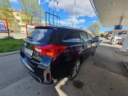 Blå Begagnad 2014 Toyota Auris Touring Sports Executive Kombi | 124 000 kr (Marknadspris)
