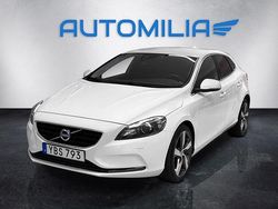 Vit Begagnad 2016 Volvo V40 Momentum Kombi | 99 900 kr (Marknadspris)