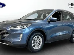 Blå (blue) Begagnad 2022 Ford Kuga Titanium SUV | 259 900 kr (Marknadspris)