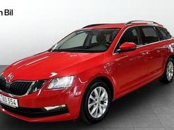 Röd (corrida red) Begagnad 2018 Skoda Octavia Ambition Kombi | 154 900 kr (Marknadspris)