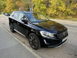 Svart Begagnad 2014 Volvo XC60 Momentum SUV | 89 500 kr (Marknadspris)